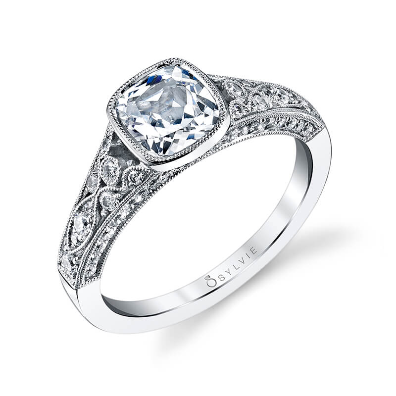 18K White Gold Vintage Halo Cushion-Cut Engagement Ring Setting