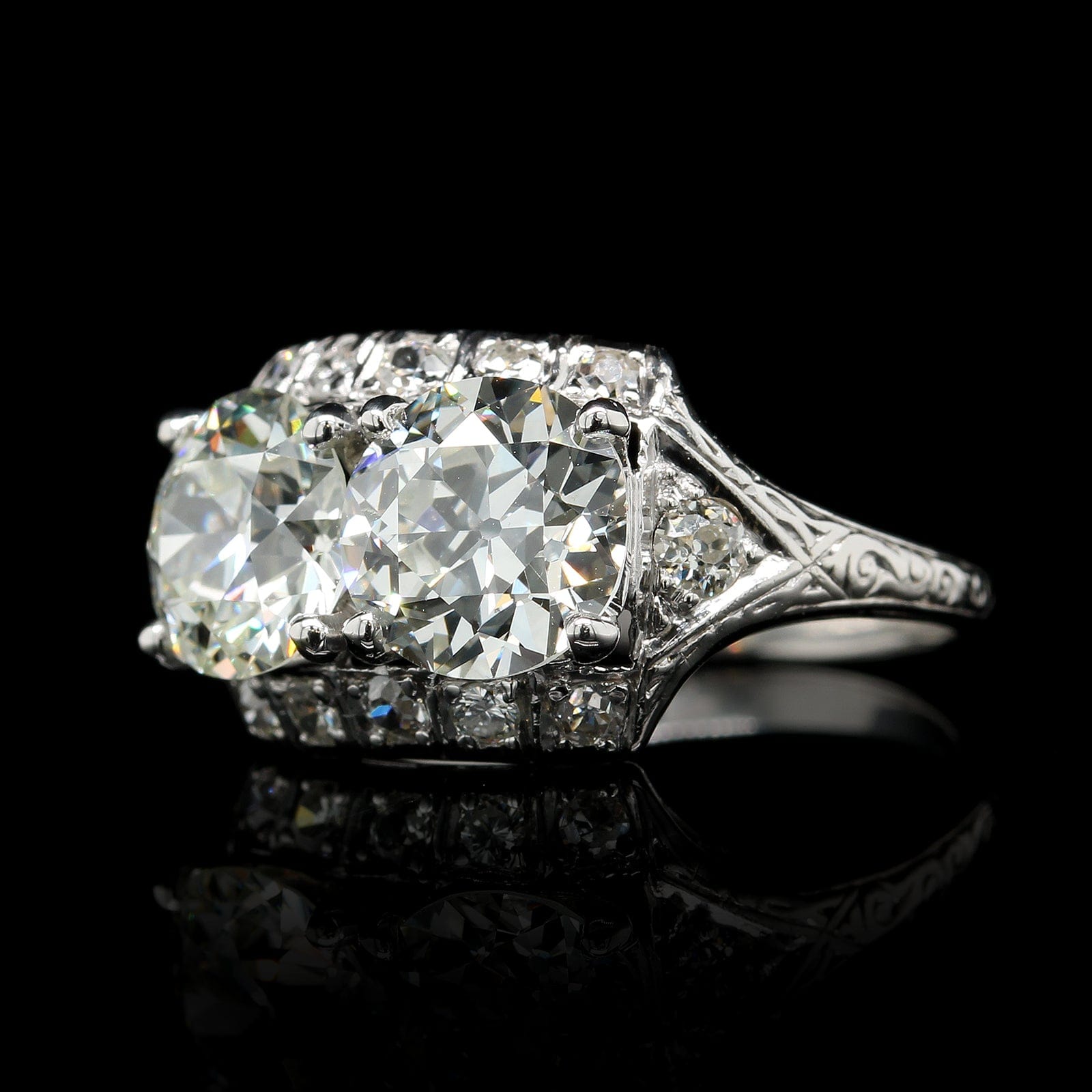 Antique Twin Diamond Toi et Moi Engagement Ring