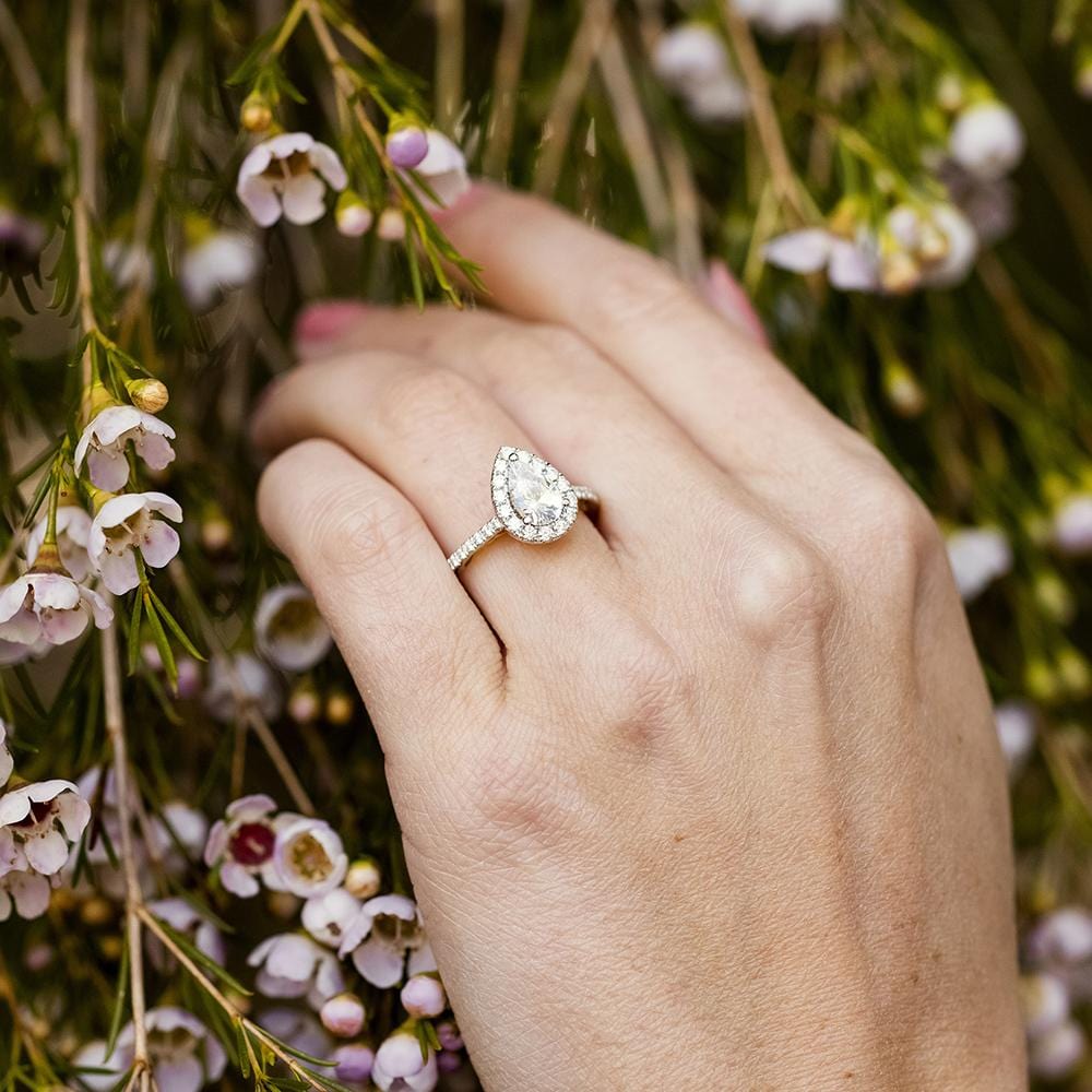 18K White and Yellow Gold Pear Halo Engagement Ring Setting