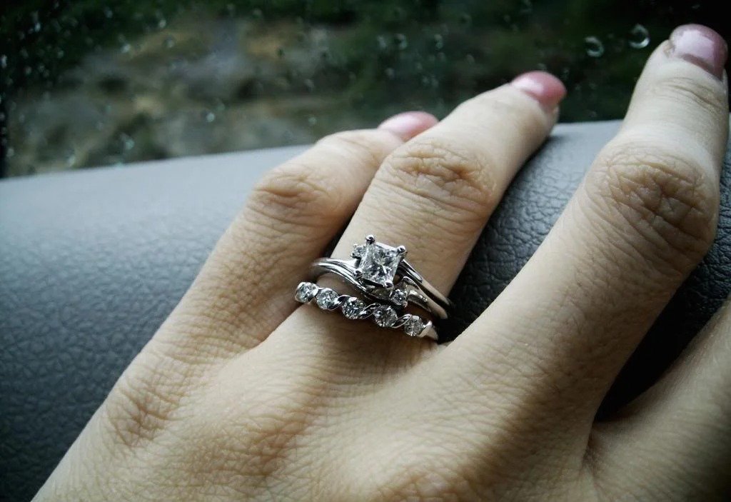 Do Wedding Rings Need To Match Engagement Rings?