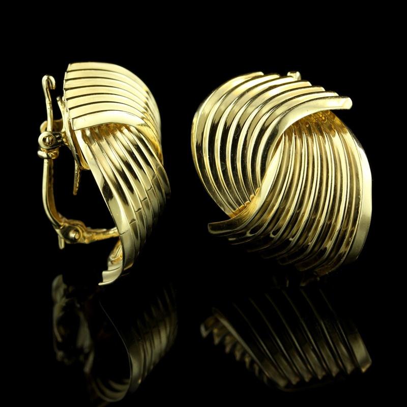 7 Drop-Dead Gorgeous Gold Estate and Vintage Earrings [Just In]