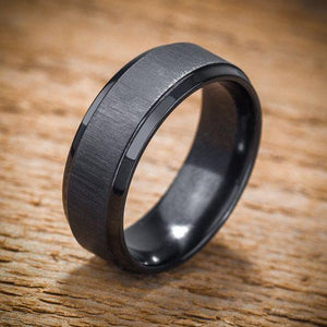 The Pros & Cons of Black Wedding Bands