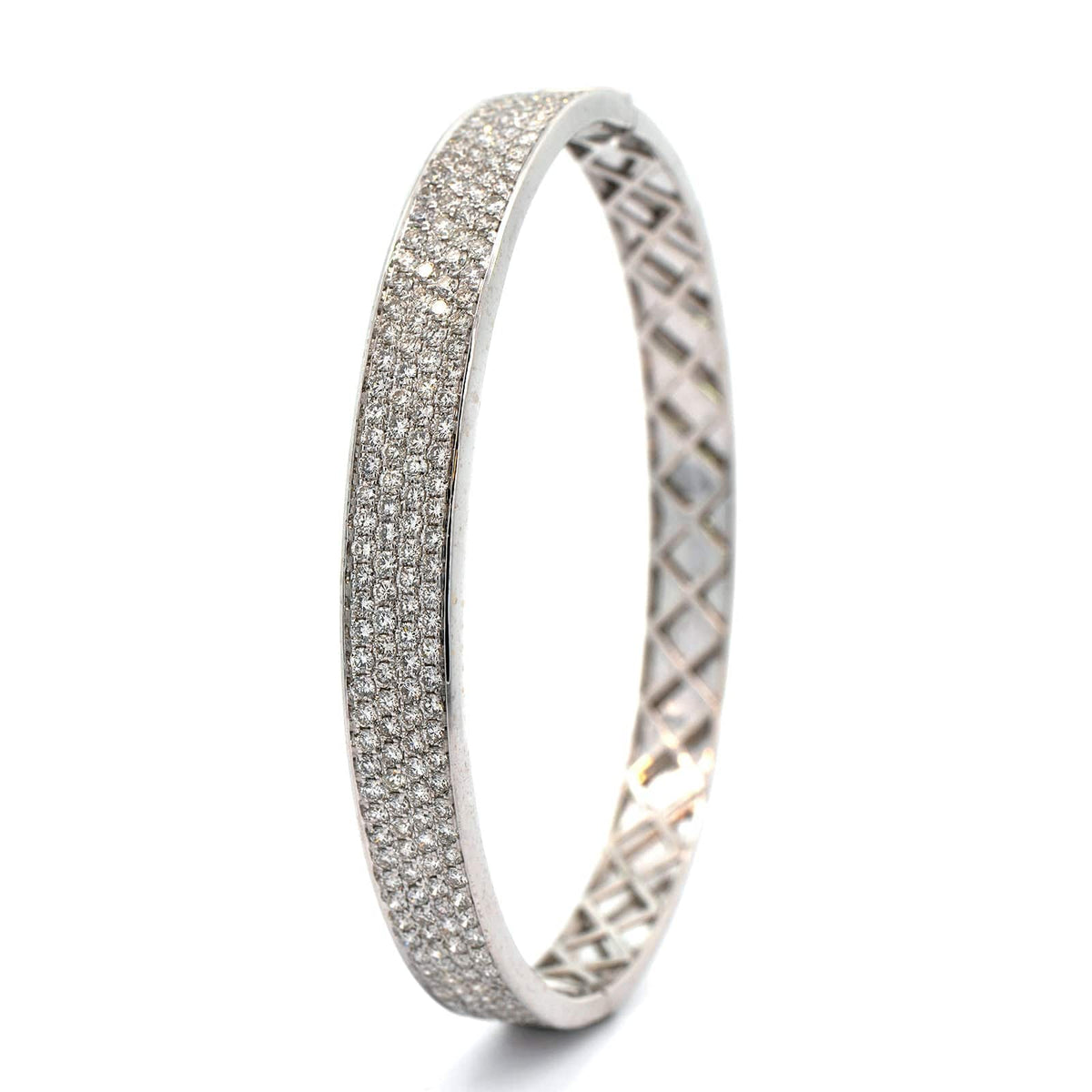 18K White Gold Pave Diamond Bangle Bracelet