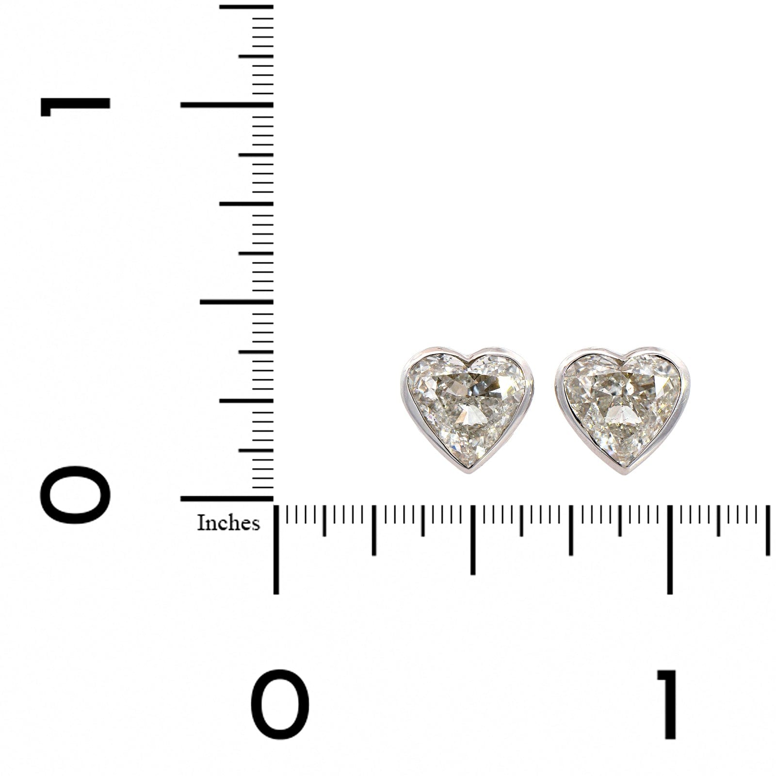 18K White Gold Heart Shaped Diamond Stud Earrings