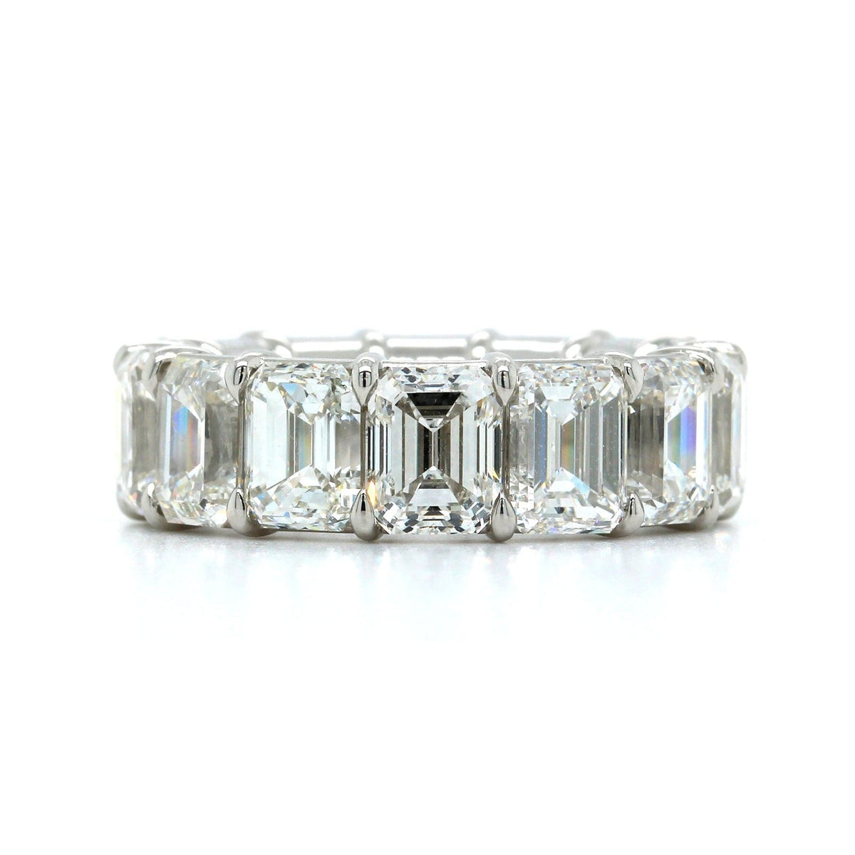 18K White Gold Emerald Cut Diamond Eternity Band