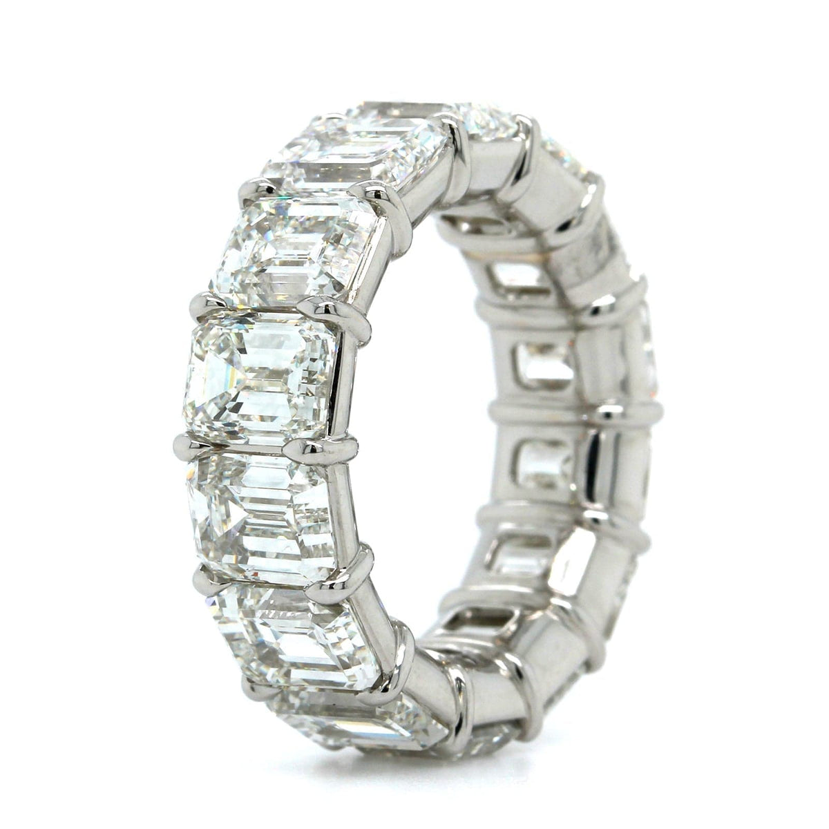18K White Gold Emerald Cut Diamond Eternity Band