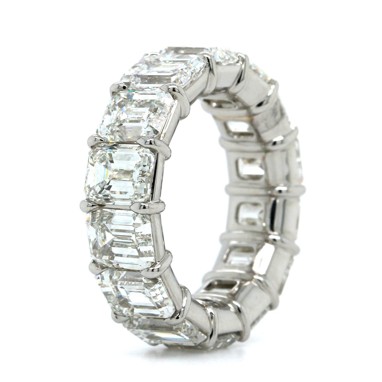 18K White Gold Emerald Cut Diamond Eternity Band