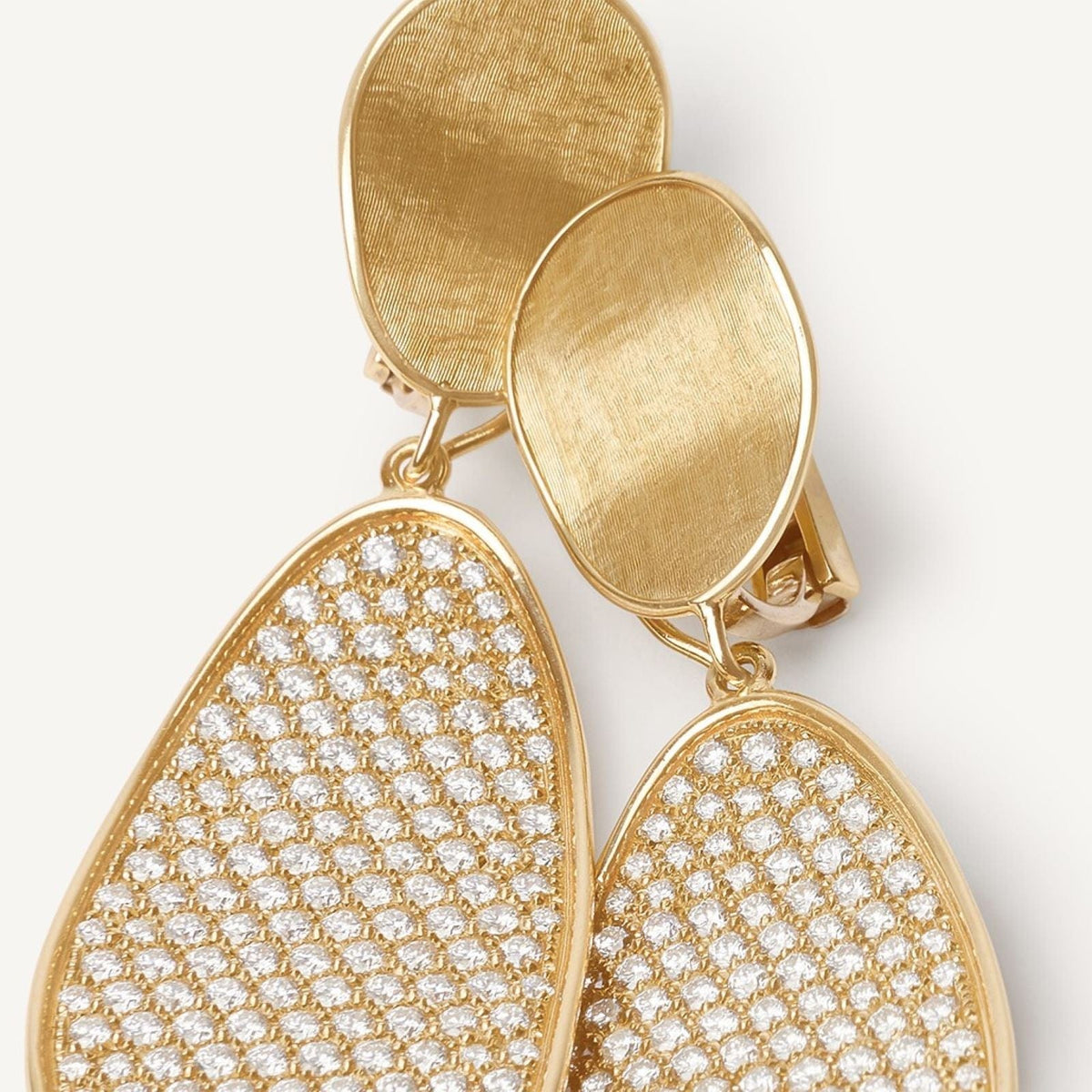 MARCO BICEGO ゴールド ドロップ型 イヤリング Marco Bicego 18K Yellow Gold Lunaria 0.18ctw Diamond Petal