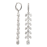18K White Gold Pear Shaped Diamond Dangle Earrings