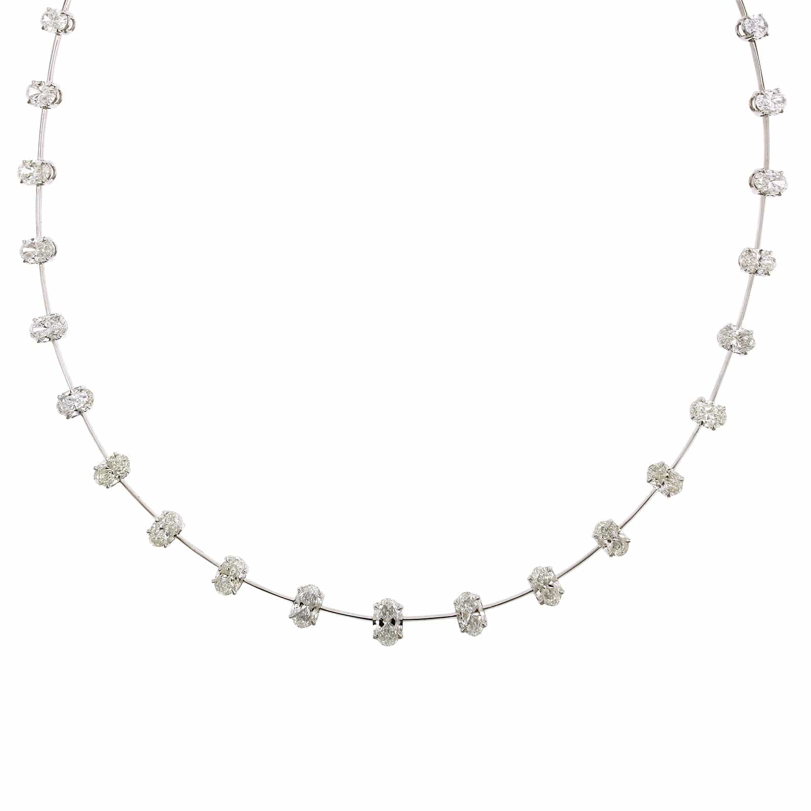 Etho Maria 18K White Gold Graduated Oval Cut Diamond Necklace