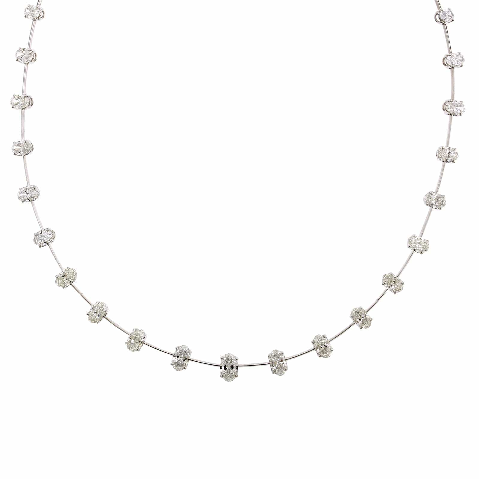 Etho Maria 18K White Gold Graduated Oval Cut Diamond Necklace