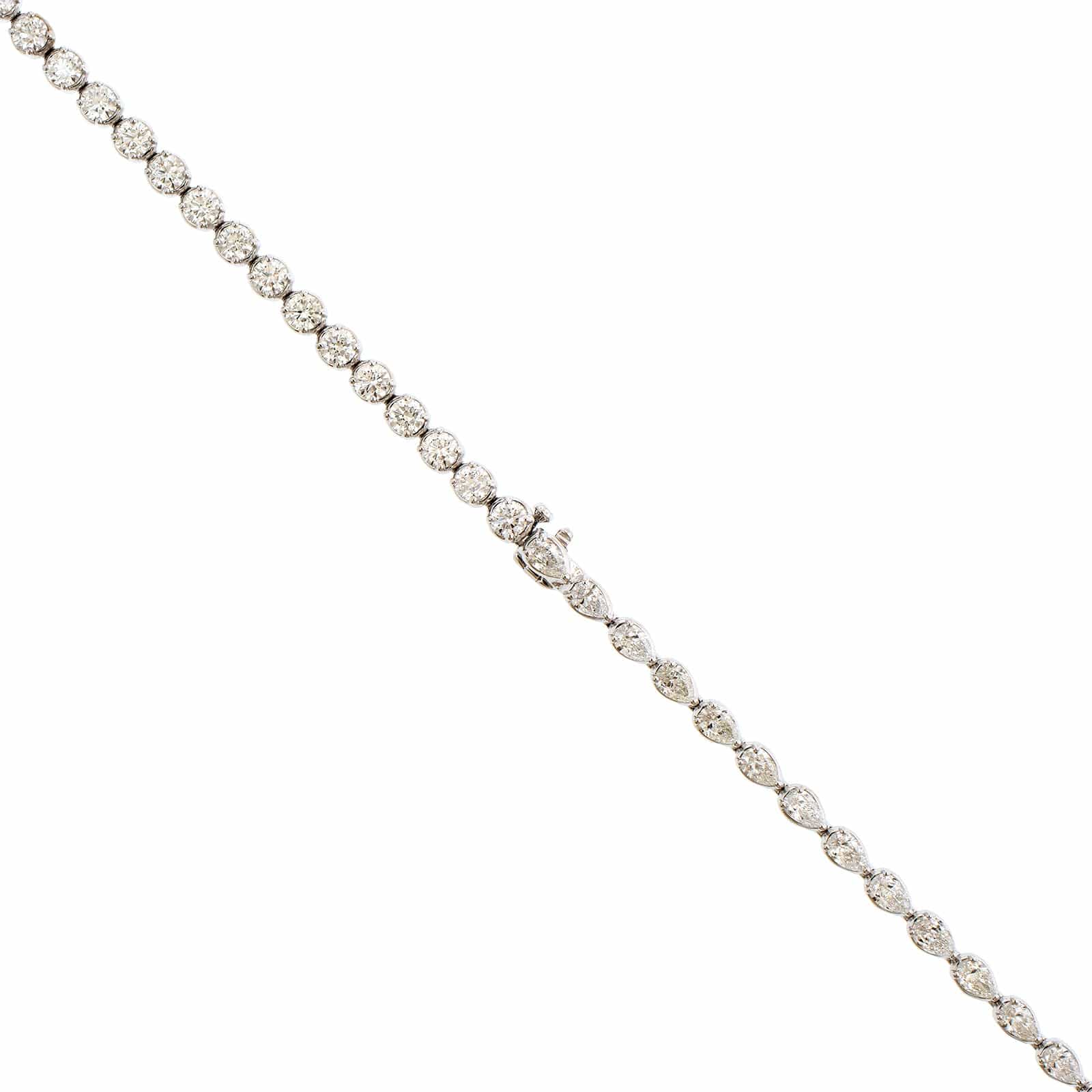 18K White Gold Diamond Lariat Style Necklace