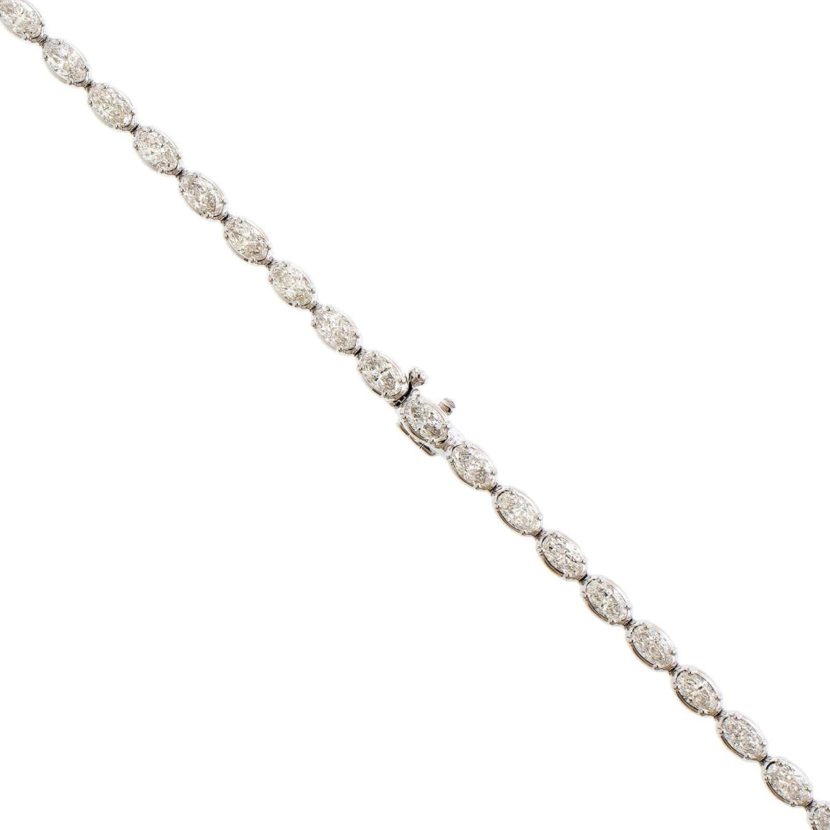 18K White Gold Oval Diamond Line Necklace