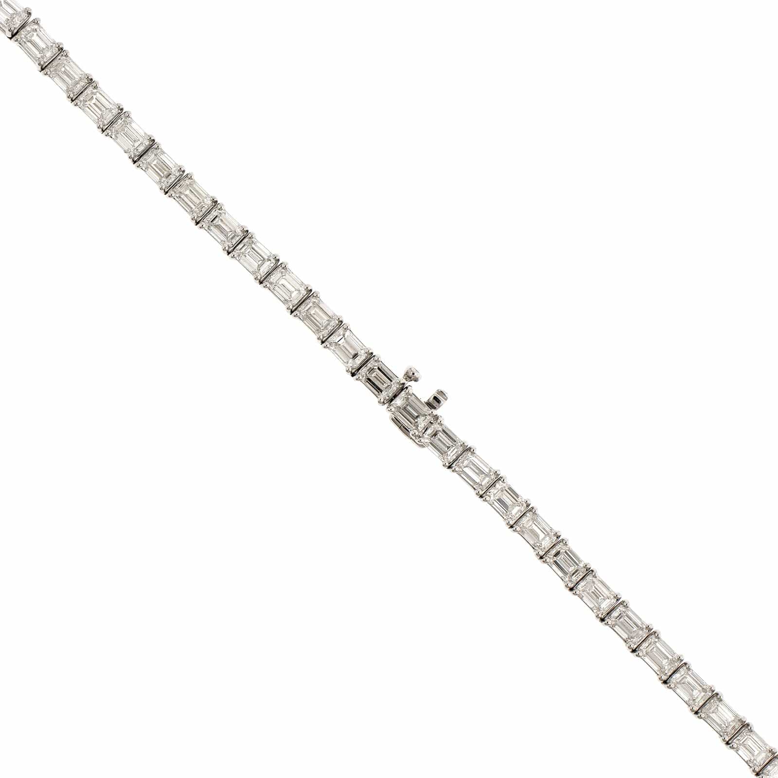 18K White Gold Diamond Line Necklace