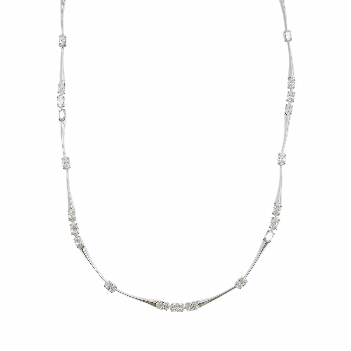 Etho Maria 18K White Gold Oval Diamond Bar Necklace