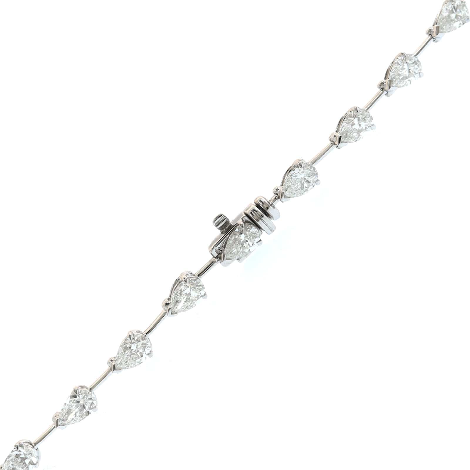 Etho Maria 18K White Gold and Platinum Pear Shaped Diamond Necklace