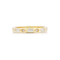 Sorellina 18K Yellow Gold Baguette and Round Single Row Tarot Diamond Stacking Ring