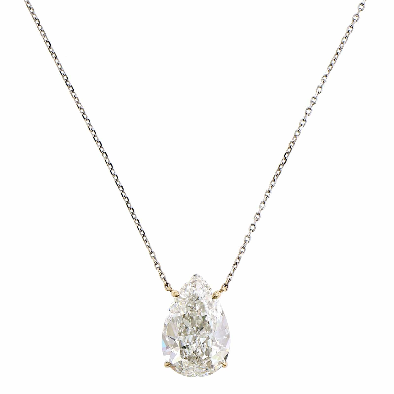 18K White Gold Diamond Pendant Necklace