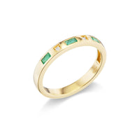 Sorellina 18K Yellow Gold Baguette Shaped Emerald and Diamond Single Row Tarot Ring