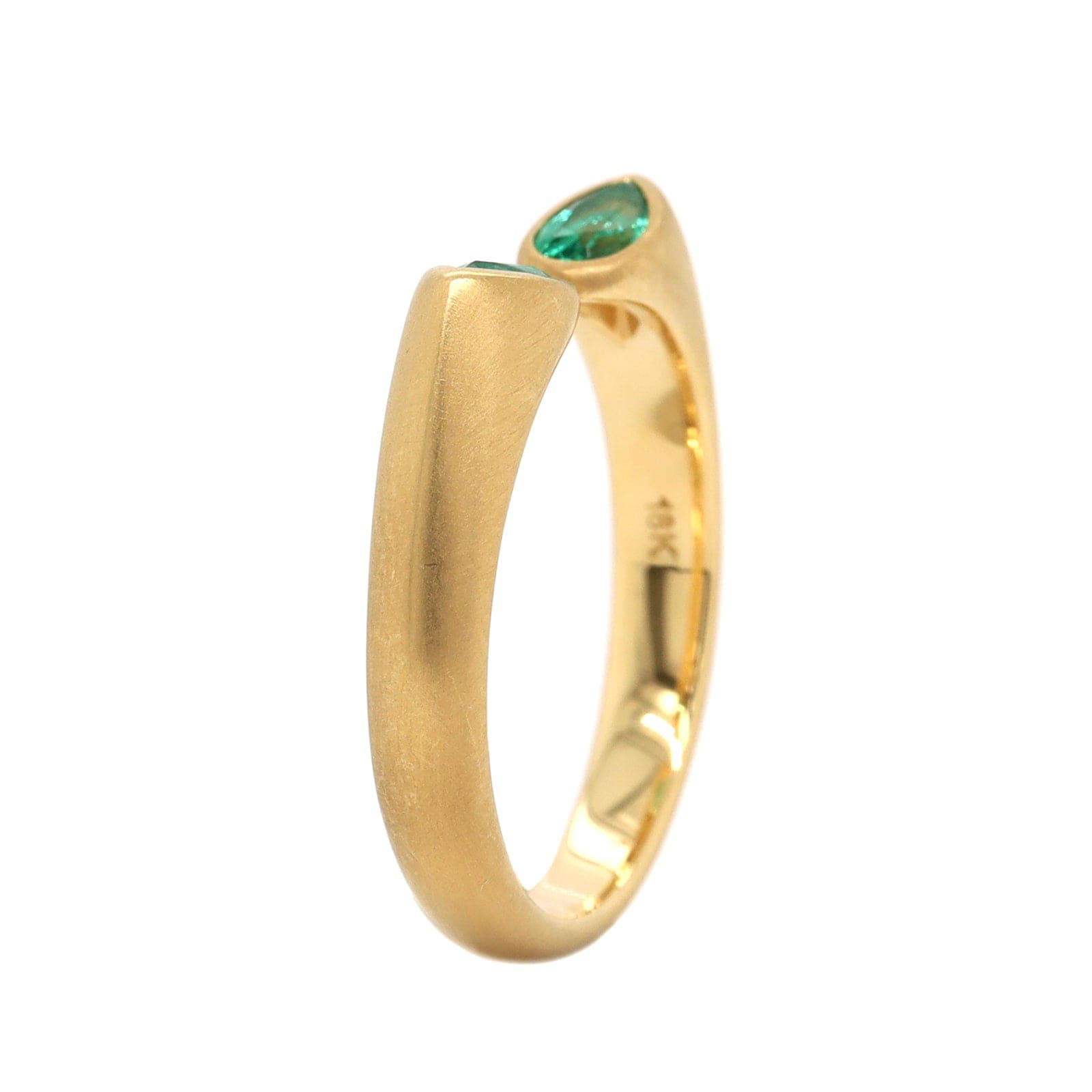18K Yellow Gold Pear Shaped Emerald Huggie Ring