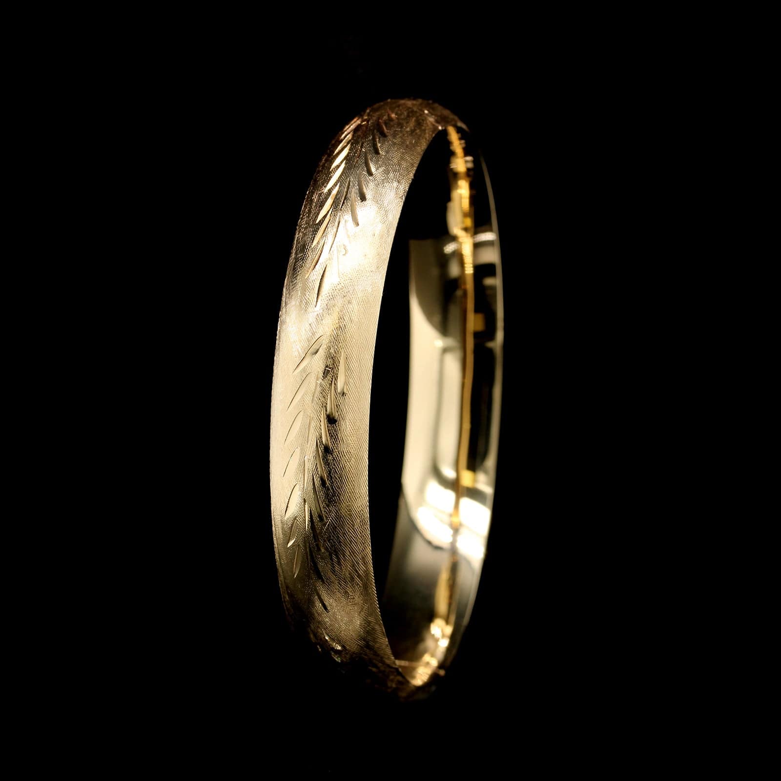 14K Yellow Gold Estate Engraved Bangle Bracelet