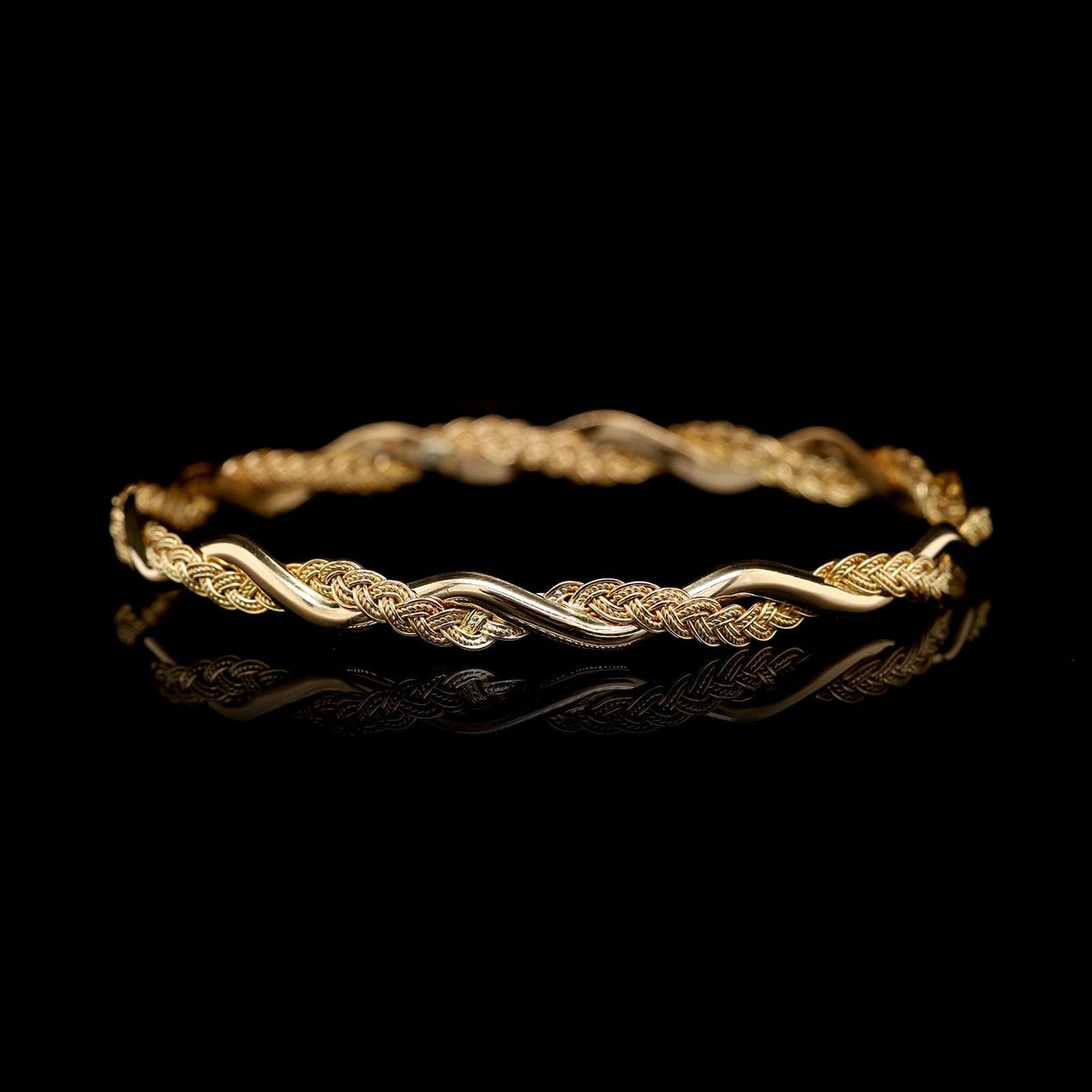 18K Yellow Gold Estate Twist Bangle Bracelet