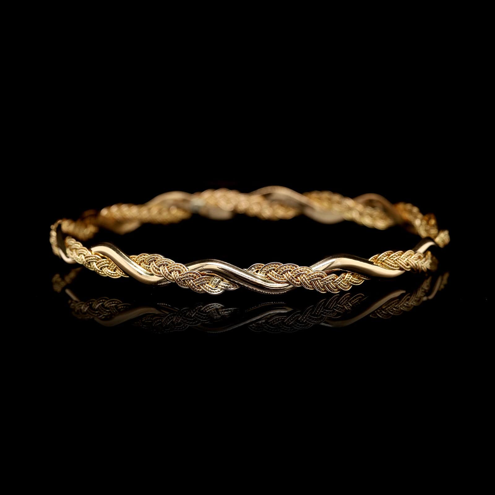 18K Yellow Gold Estate Twist Bangle Bracelet