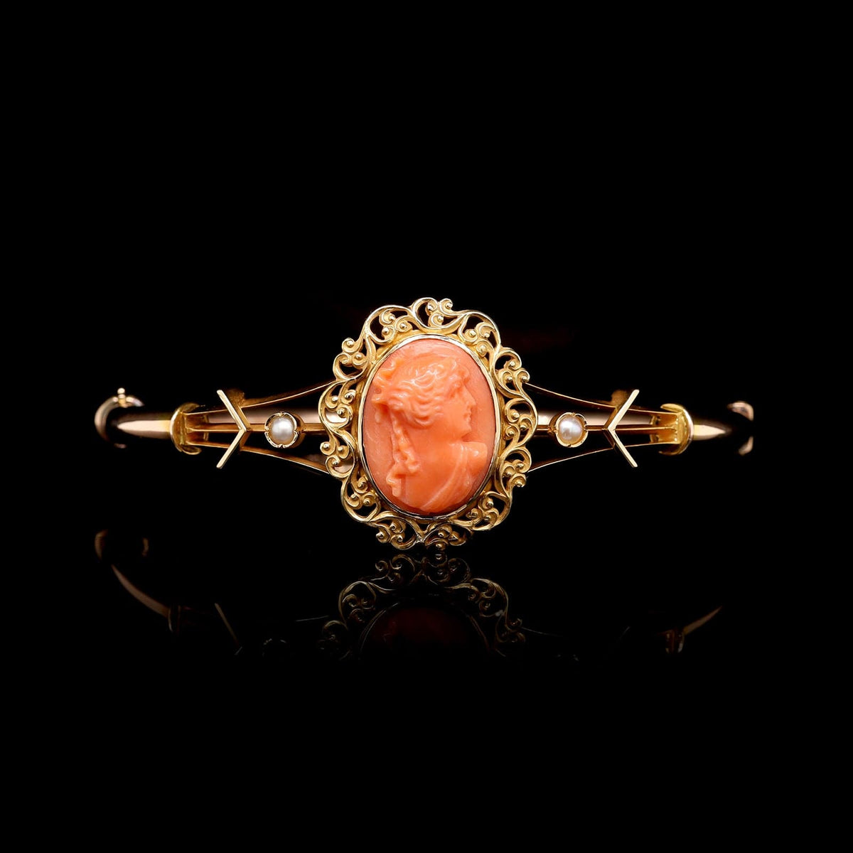 Antique 14K Yellow Gold Estate Coral Cameo Bangle