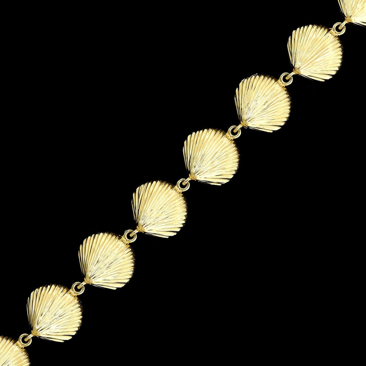 14K Yellow Gold Estate Shell Bracelet