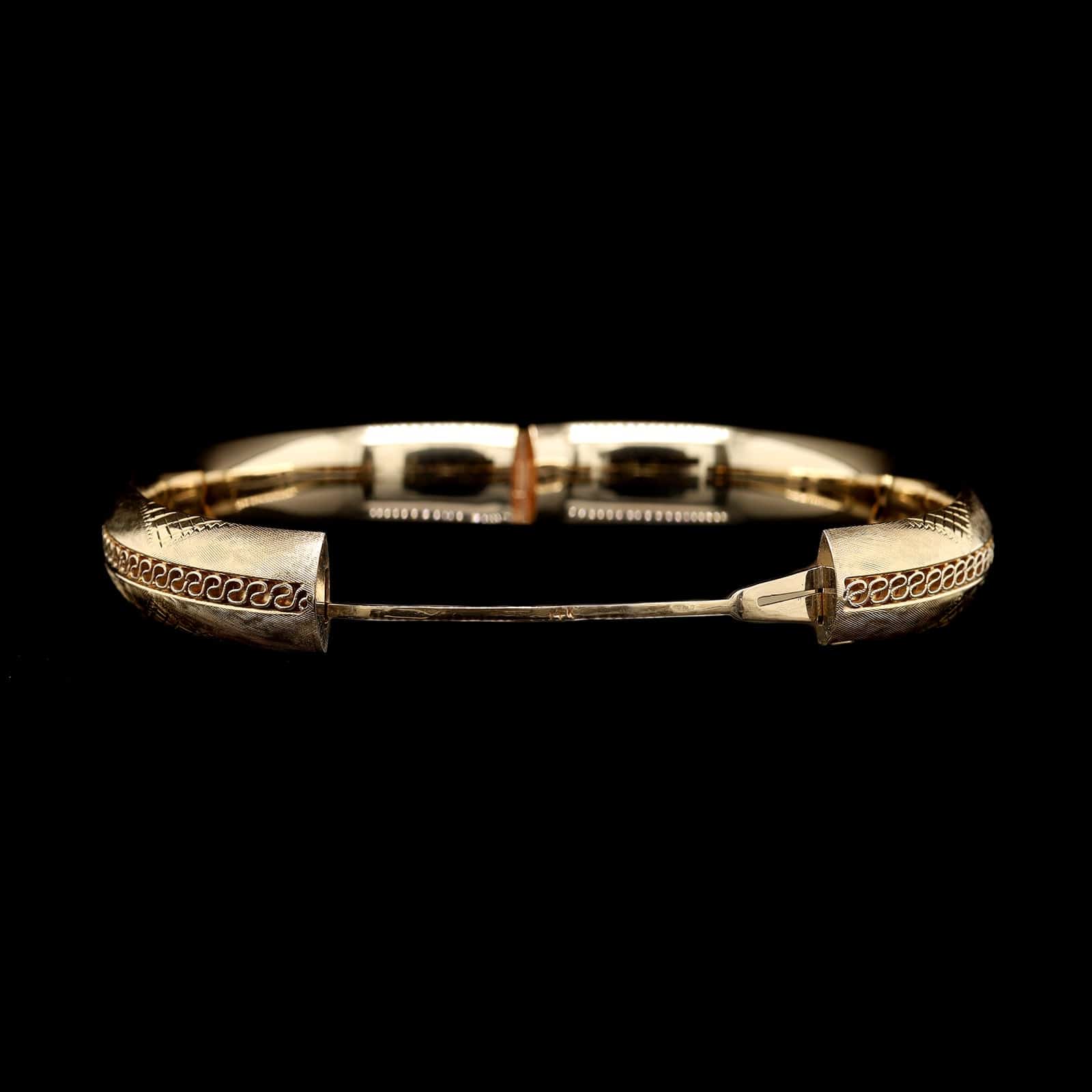 14K Yellow Gold Estate Hinged Bangle