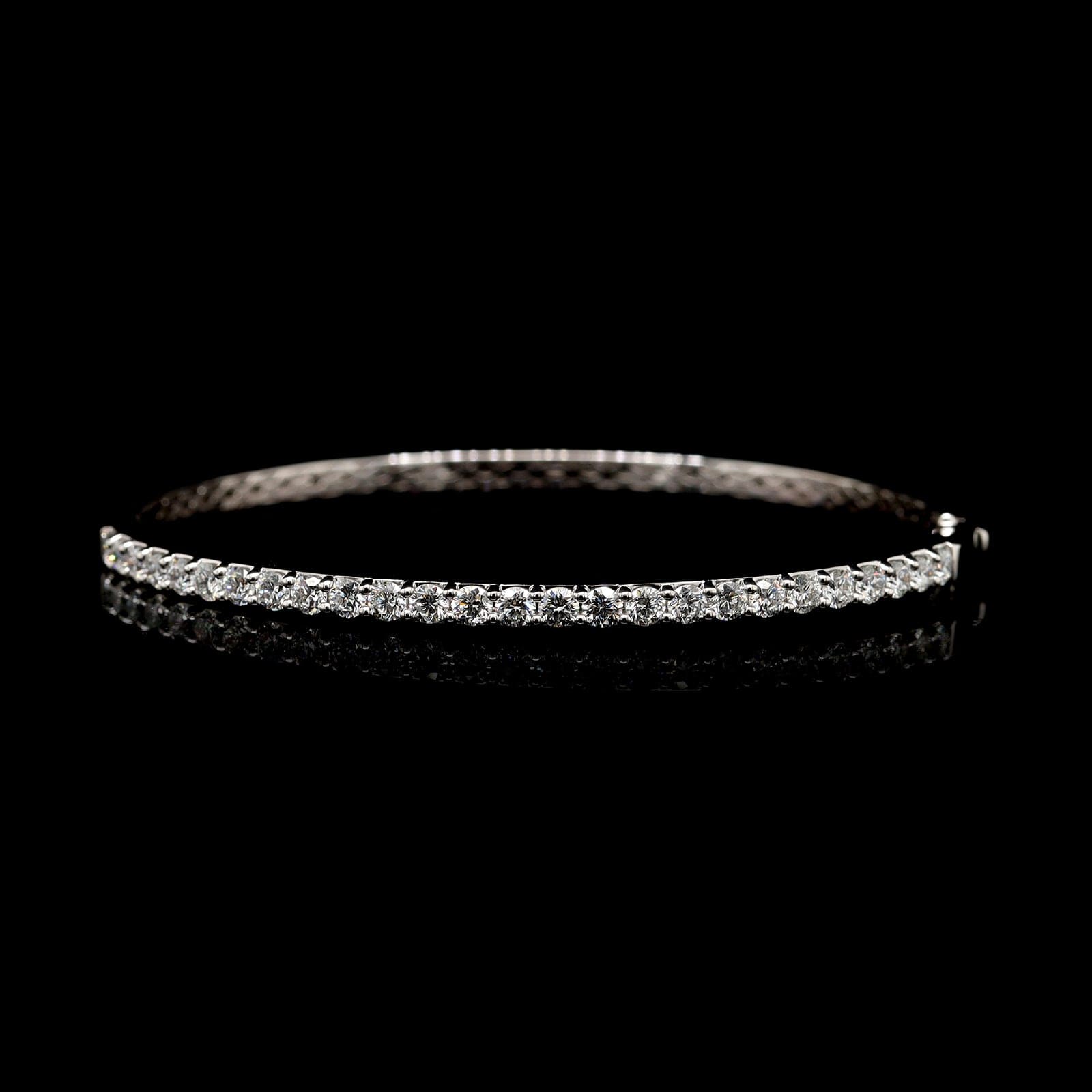 Memoire 18K White Gold Estate Diamond Bangle