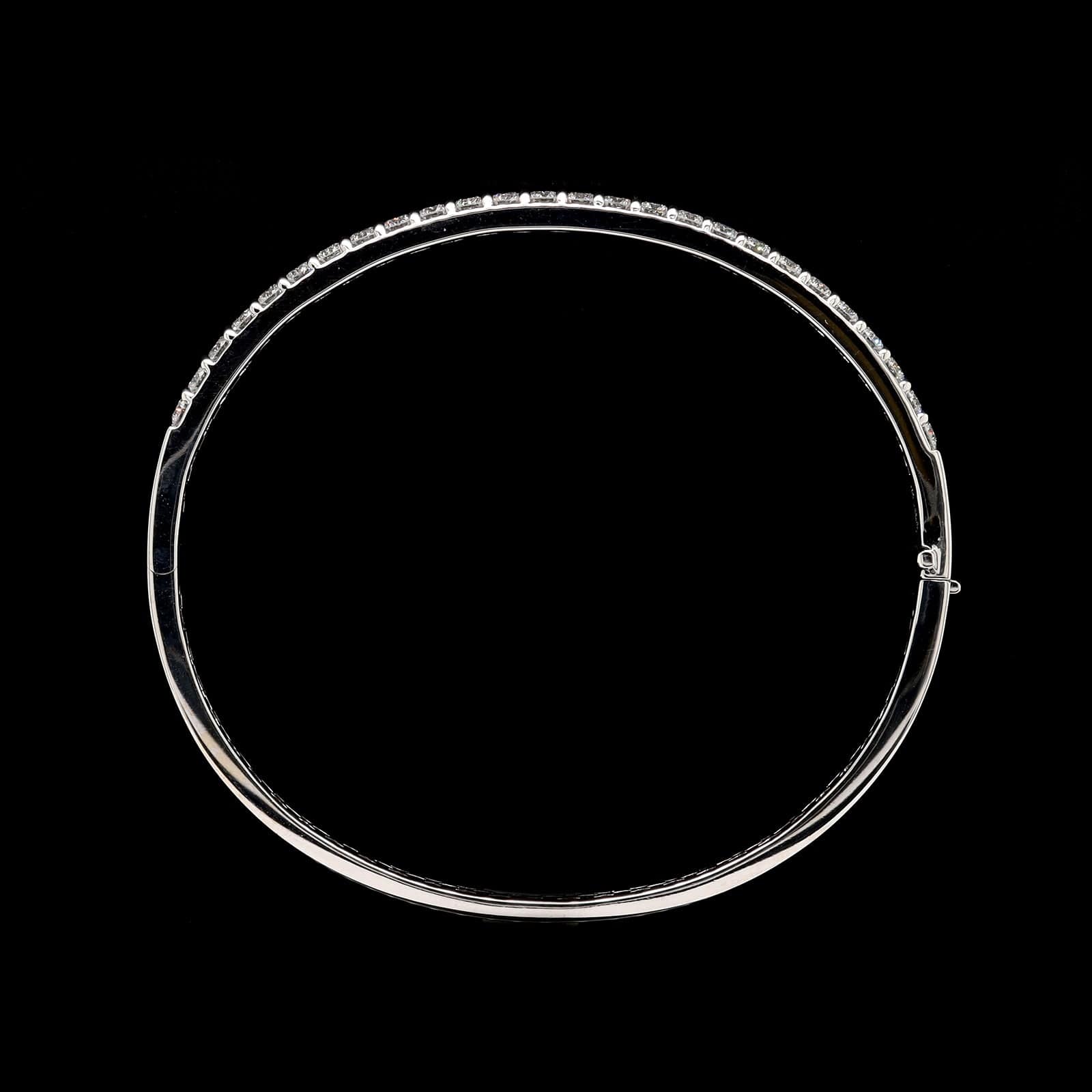 Memoire 18K White Gold Estate Diamond Bangle