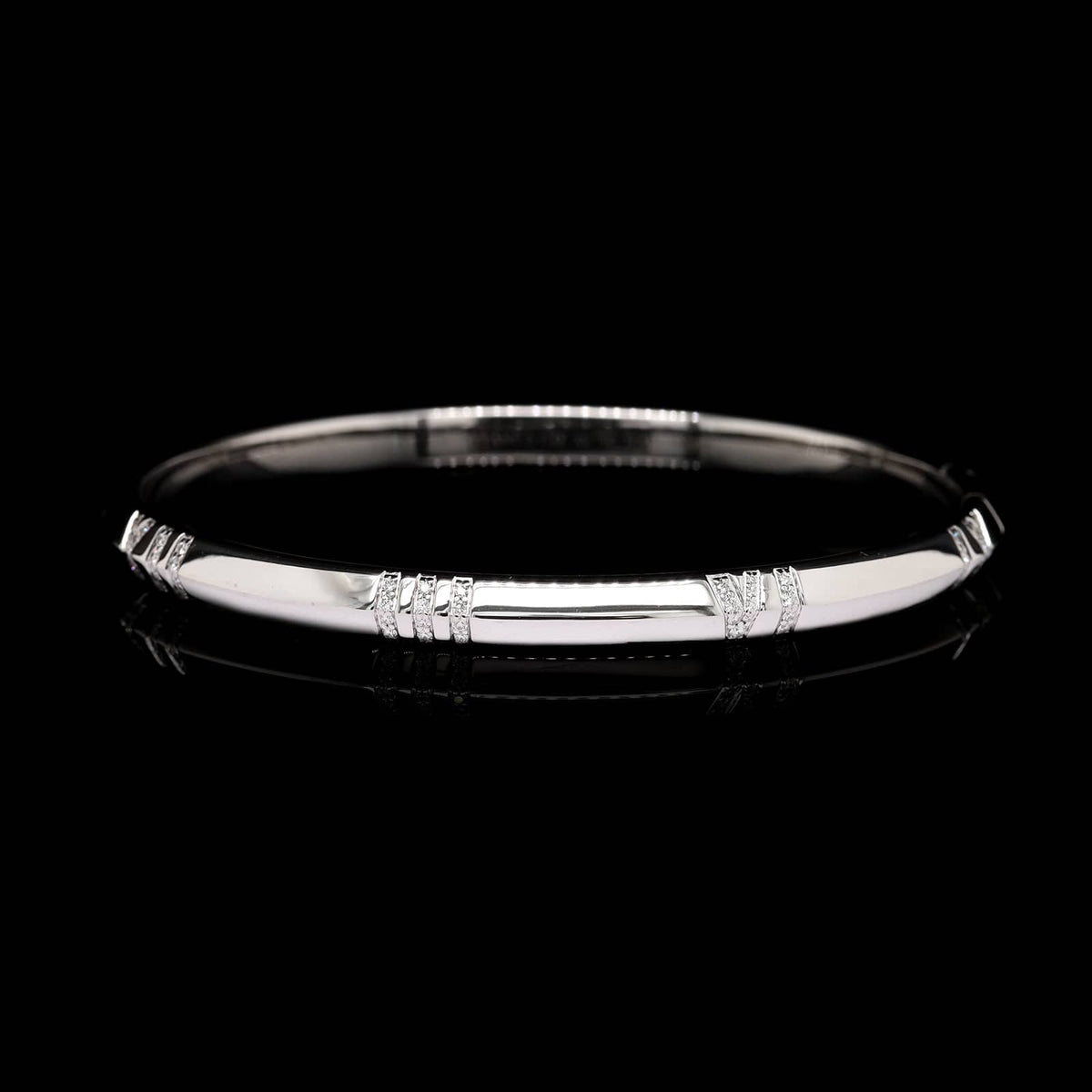 Tiffany & Co. 18K White Gold Estate Diamond Atlas Bangle – Long's