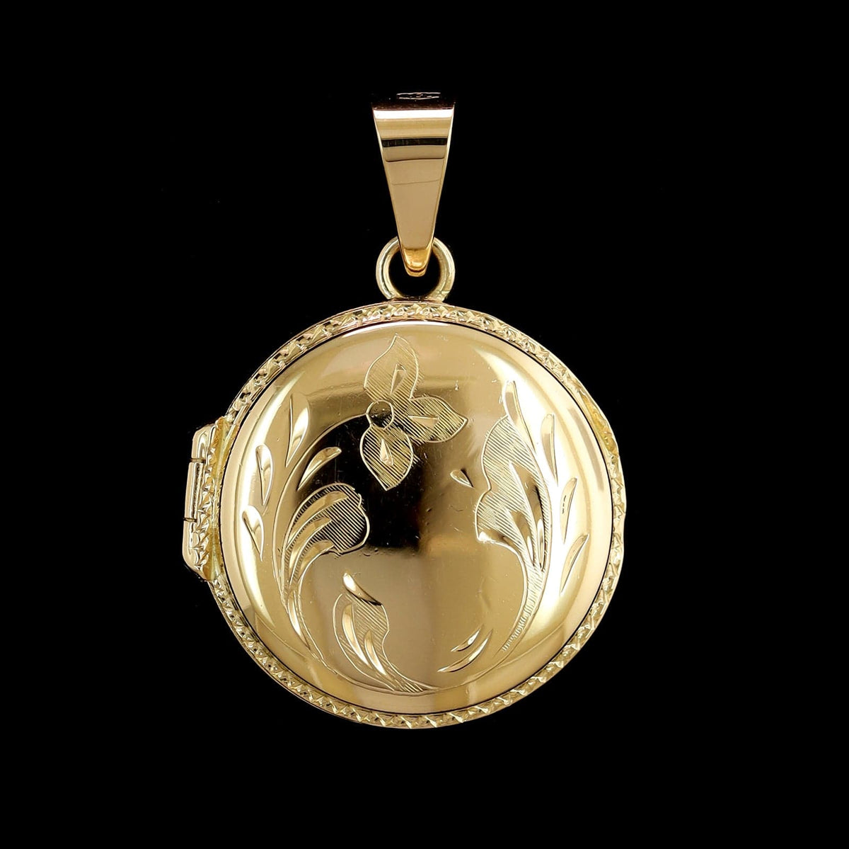 18K Yellow Gold Estate Engraved Round Locket