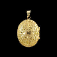 Vintage 14K Yellow Gold Victorian Hand Engraved Locket