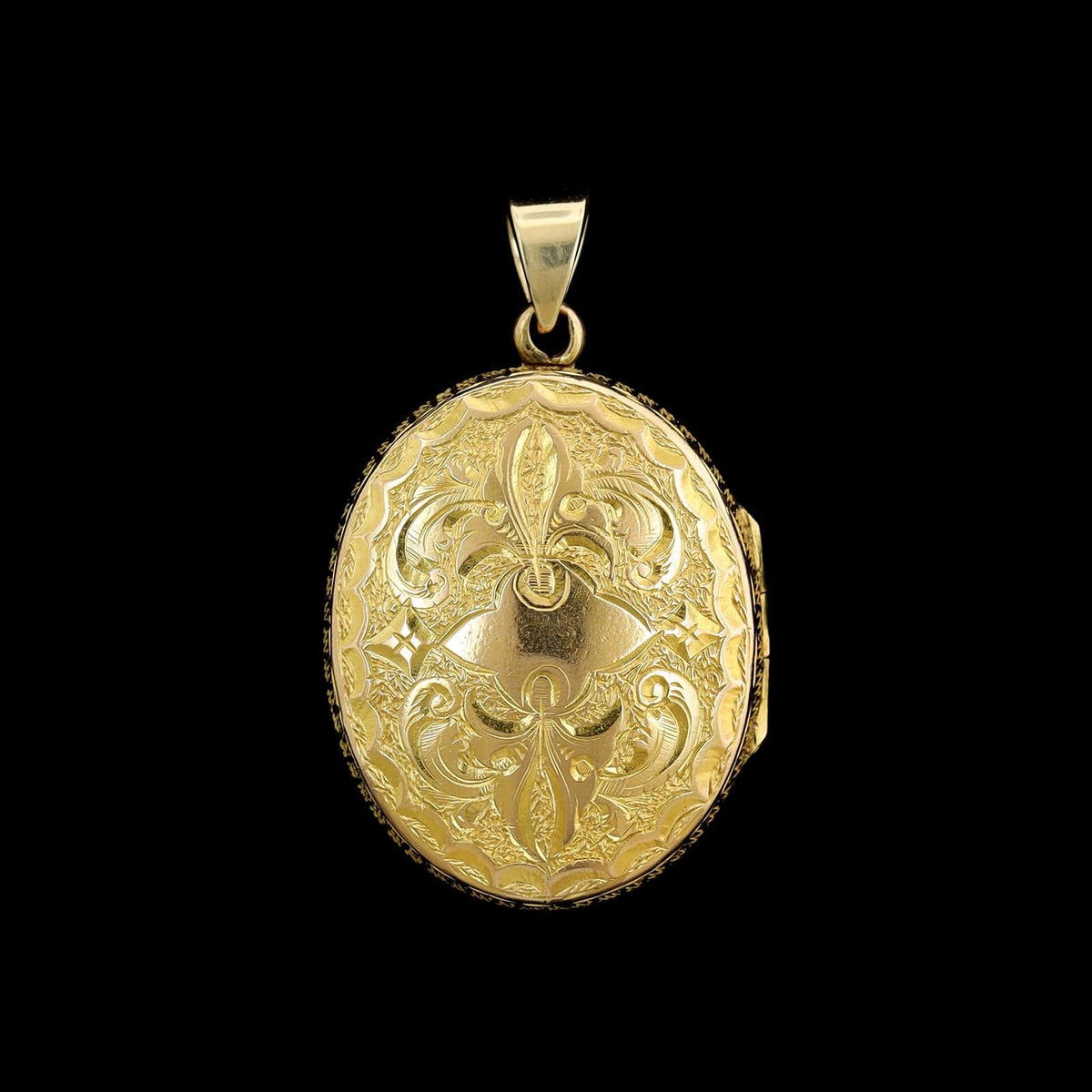 Vintage 14K Yellow Gold Victorian Hand Engraved Locket