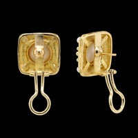 Elizabeth Locke 18K Yellow Gold Estate Cultured Mabe Pearl Earrings