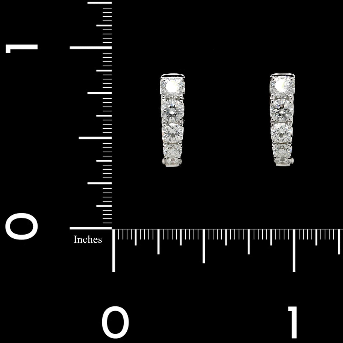 Memoire 18K White Gold Estate Diamond Graduated Hoops