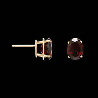 14K Yellow Gold Estate Garnet Stud earrings