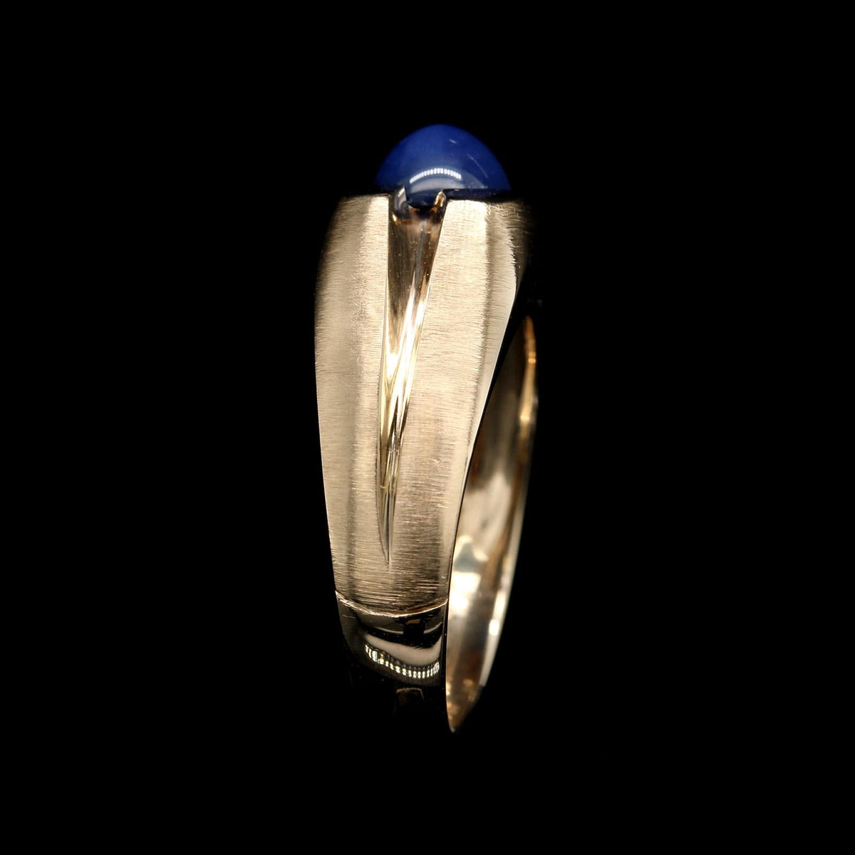 14K Yellow Gold Estate Synthetic Star Sapphire Ring