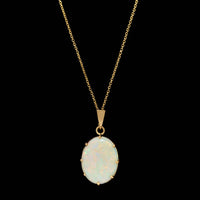 18K Yellow Gold Opal Pendant Necklace