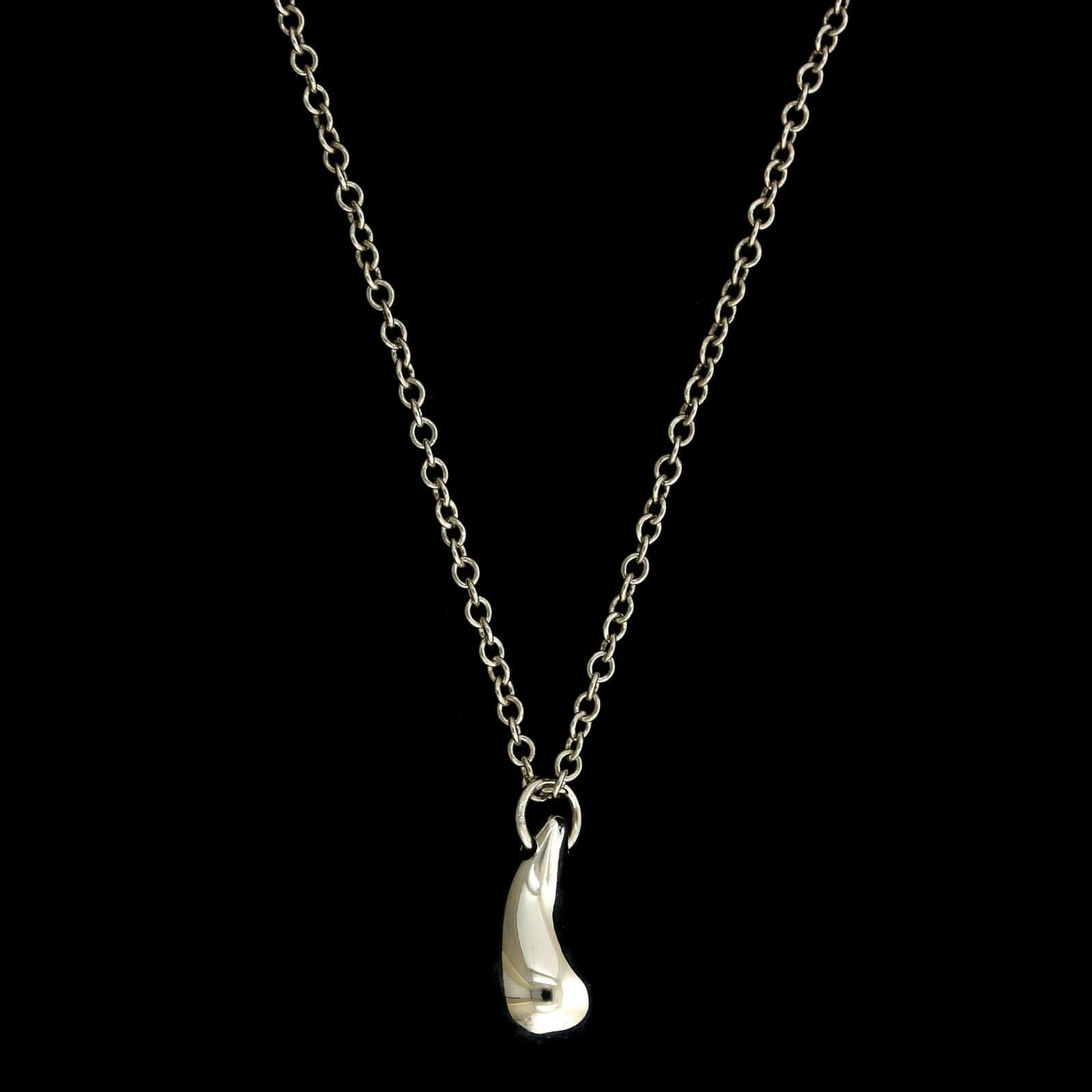 Tiffany & Co. Sterling Silver Estate Elsa Peretti Teardrop Necklace