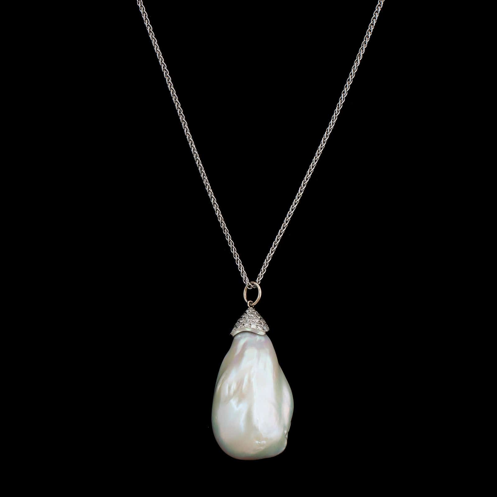 14K White Gold Estate Pearl and Diamond Pendant Necklace