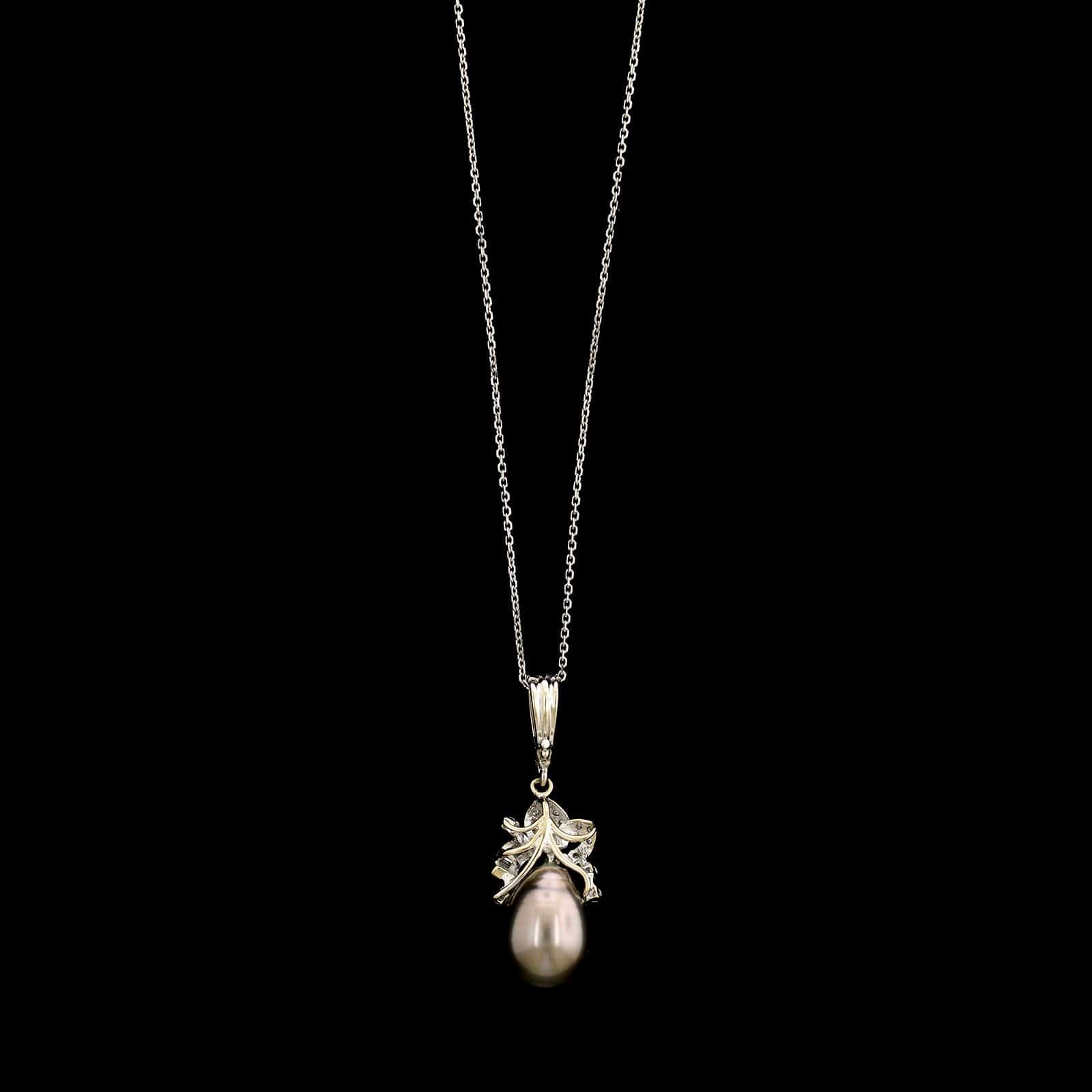 14K White Gold Estate Tahitian Pearl and Diamond Pendant Necklace