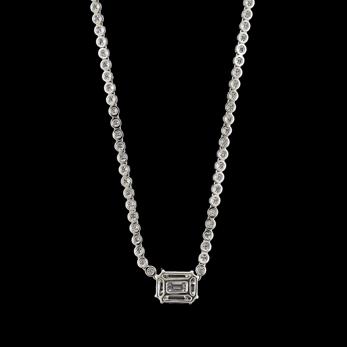 18K White Gold Estate Diamond Necklace
