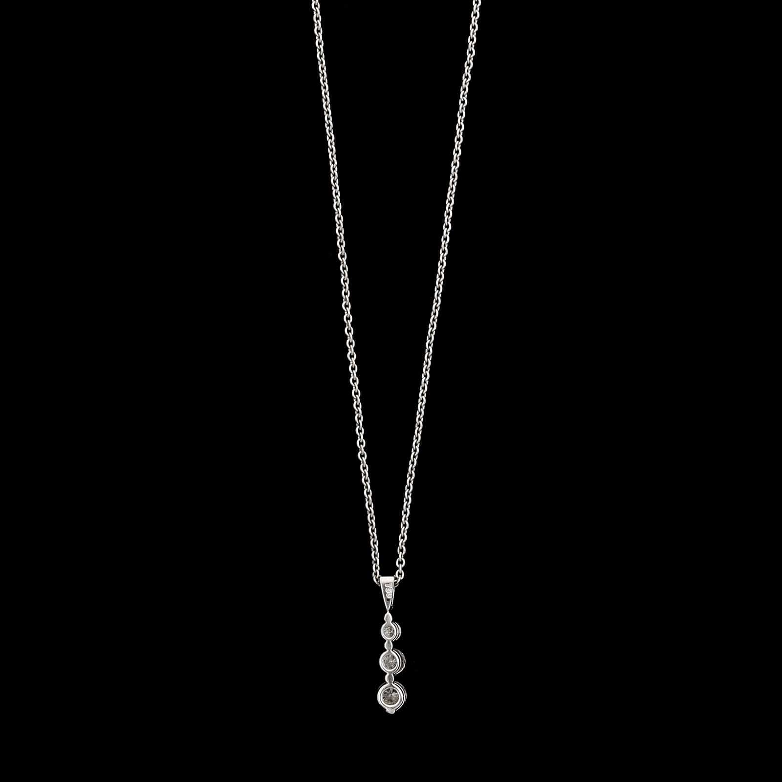 18K White Gold Estate Diamond Pendant Necklace