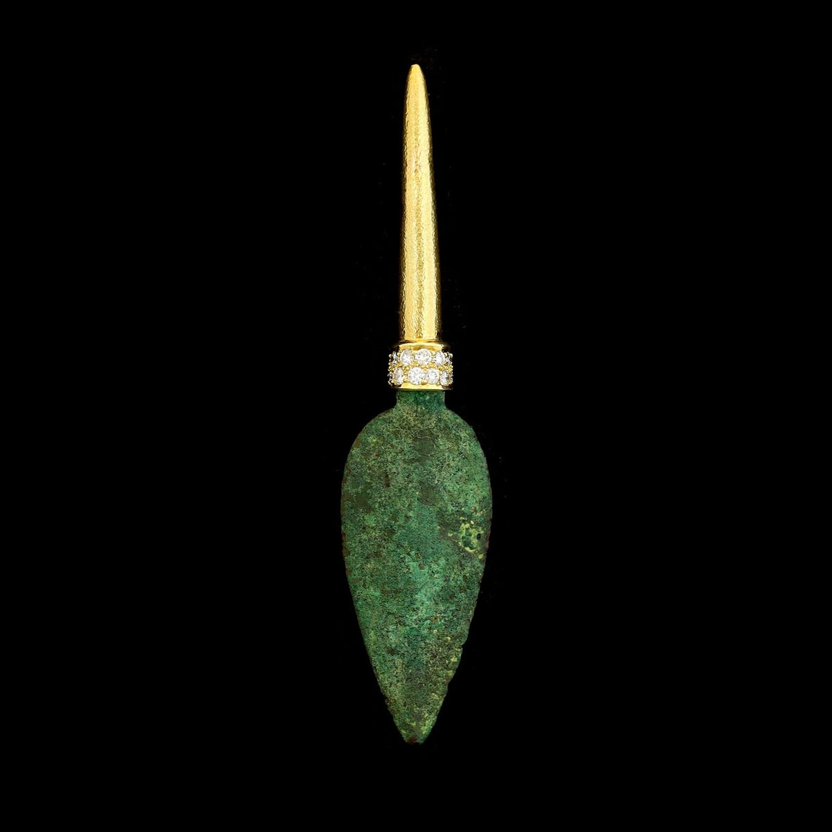 Matthew Trent 18K Yellow Gold Estate Diamond Arrowhead Pin