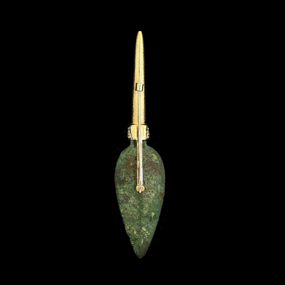 Matthew Trent 18K Yellow Gold Estate Diamond Arrowhead Pin