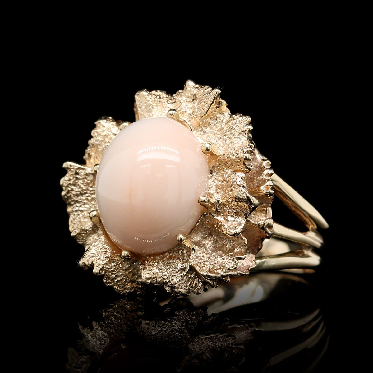 14K Yellow Gold Estate Coral Ring