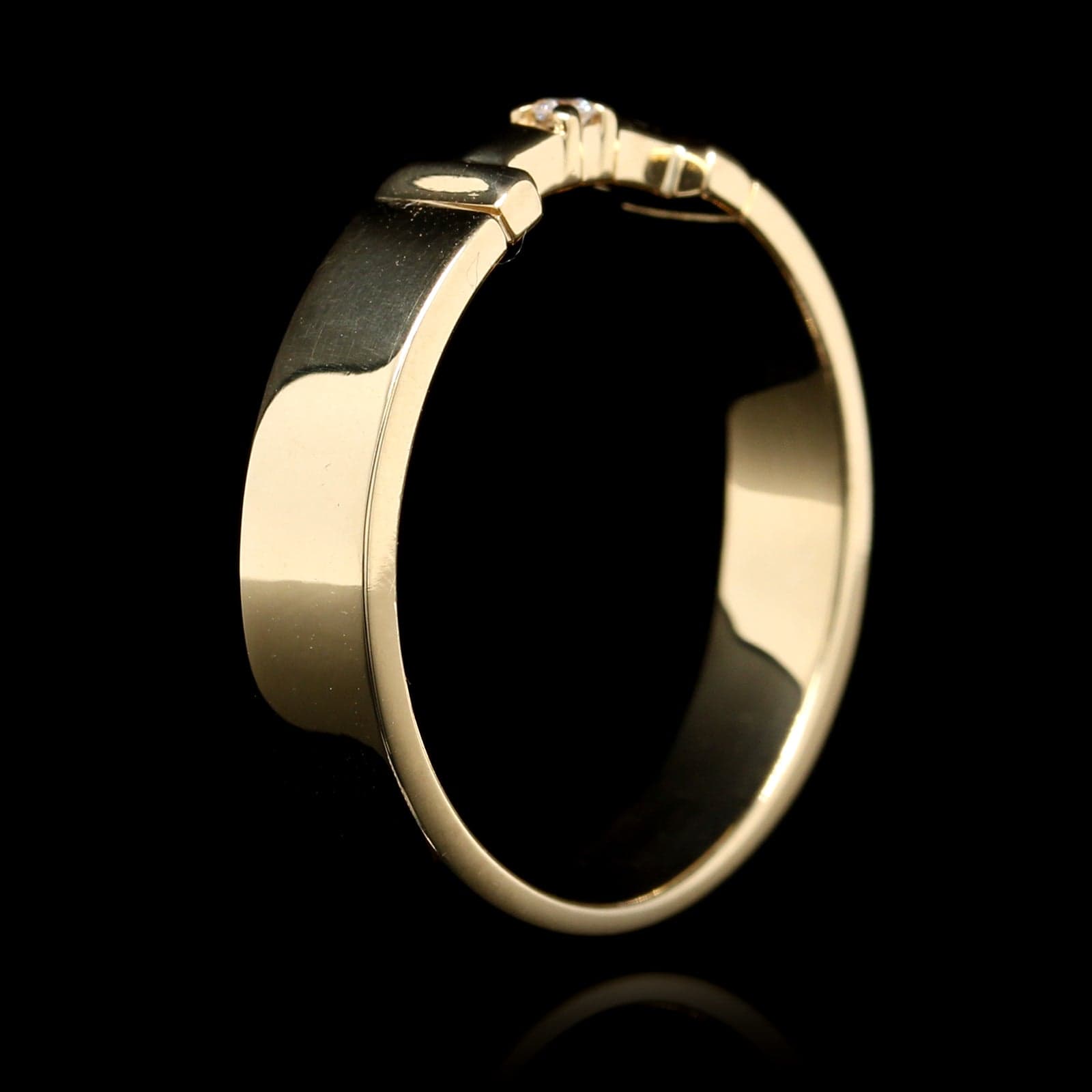 Tiffany & Co. 18K Yellow Gold Estate and Diamond T True Link Ring